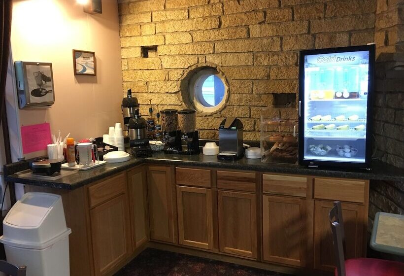 מוטל Amerivu Inn & Suites   St Croix Falls