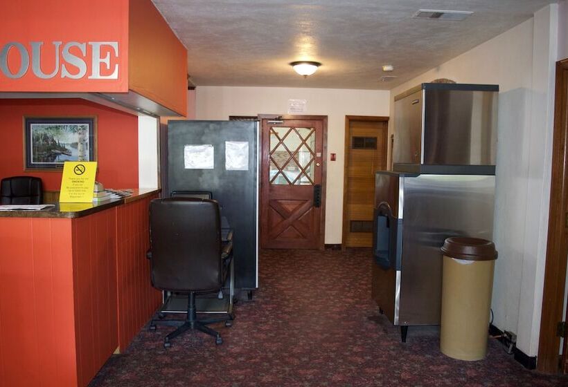 מוטל Amerivu Inn & Suites   St Croix Falls