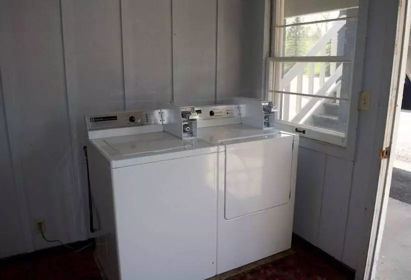 モーテル Amerivu Inn & Suites   St Croix Falls