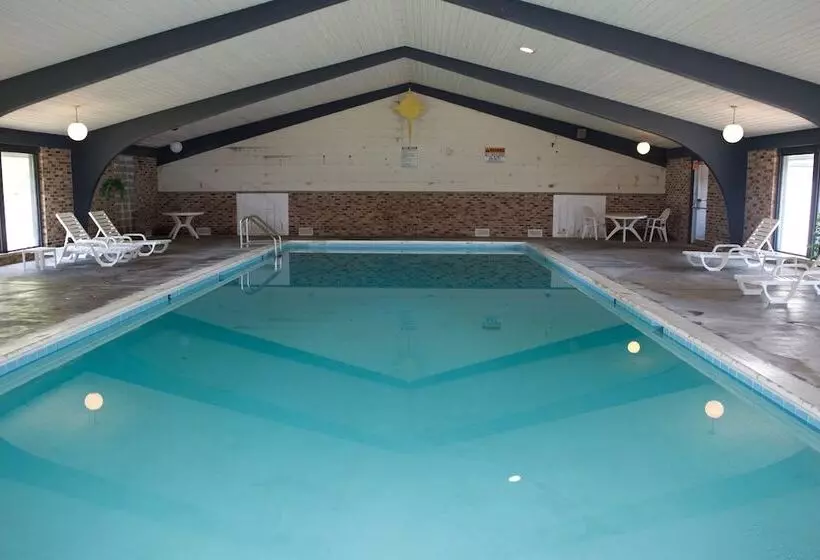 モーテル Amerivu Inn & Suites   St Croix Falls