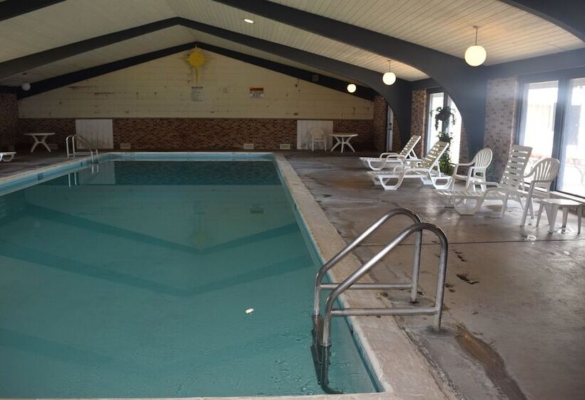 מוטל Amerivu Inn & Suites   St Croix Falls