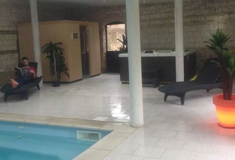 پانسیون Les Chambres Du Chateau De Grèges