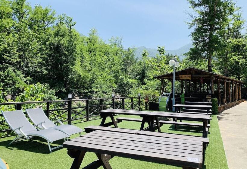 פנסיון Smile Resort