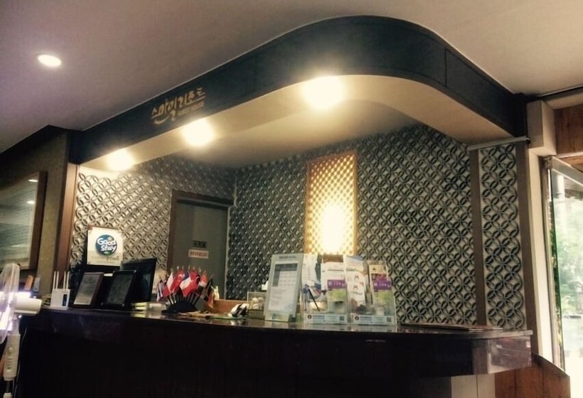 פנסיון Smile Resort