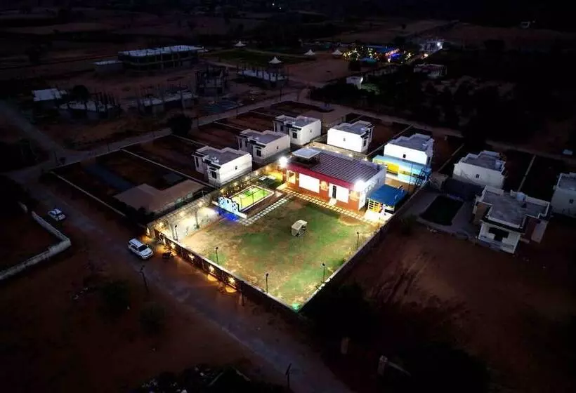 Hotelli The Royal Farm