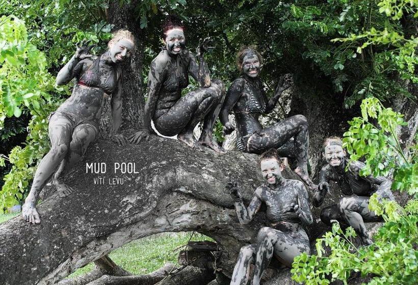 فندق صغير Bamboo Backpackers