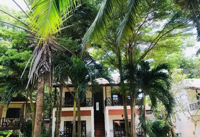 Bow Thong Beach Resort