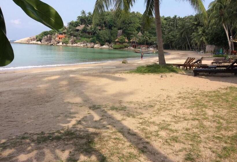 Bow Thong Beach Resort