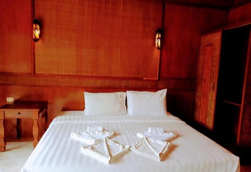 Bow Thong Beach Resort