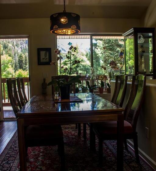 Bridal Veil Bed And Breakfast