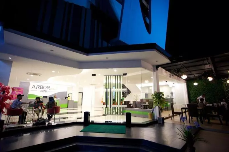 酒店 Arbor Biz