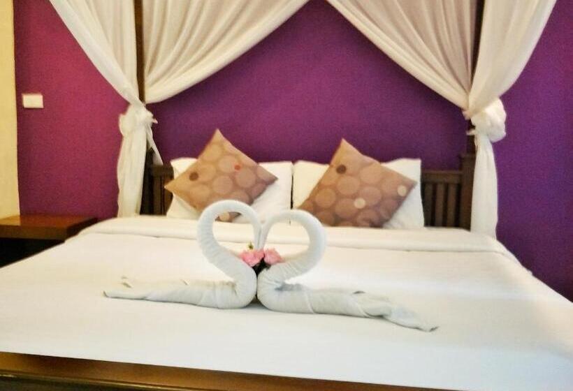 בית מלון כפרי Blue House Sukhothai