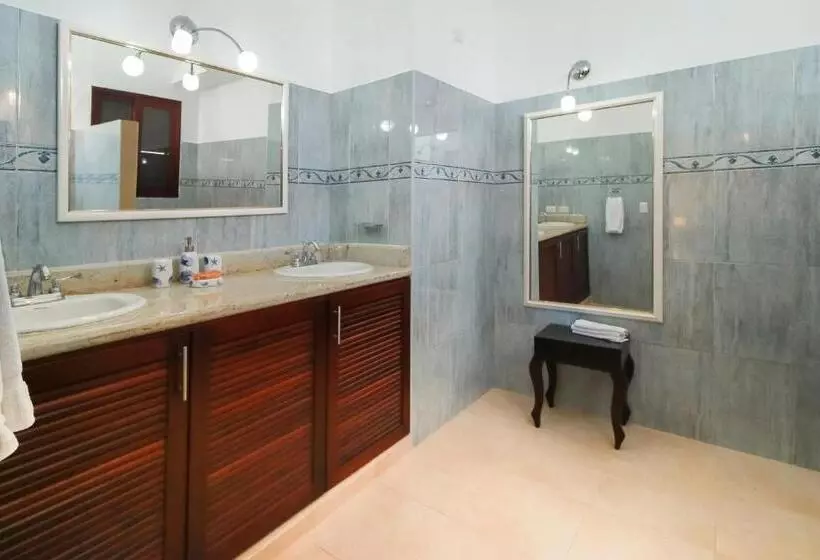 Отель Cabarete Palm Beach Condos