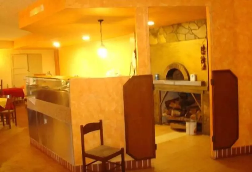 Отель Castelmonardo