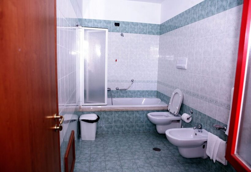 호텔 Castelmonardo