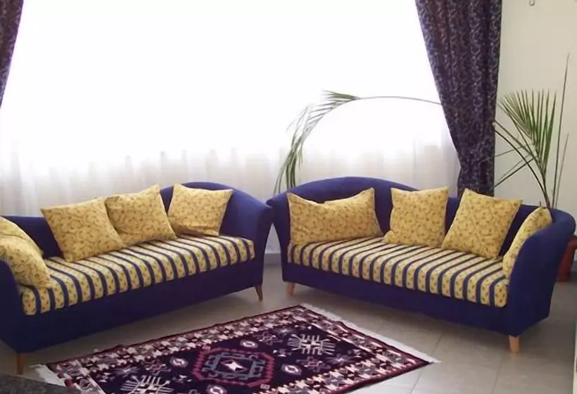 Отель Castelmonardo