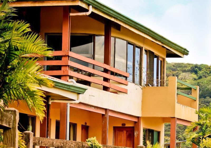 هتل Montana Monteverde