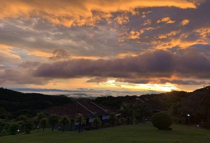 هتل Montana Monteverde