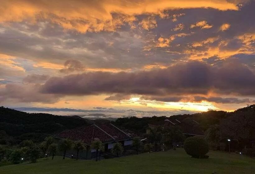בית מלון כפרי Montana Monteverde