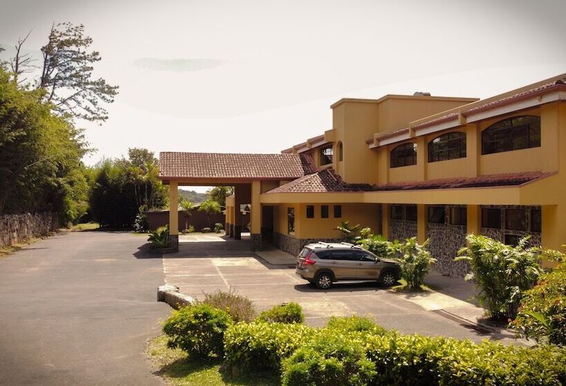 هتل Montana Monteverde