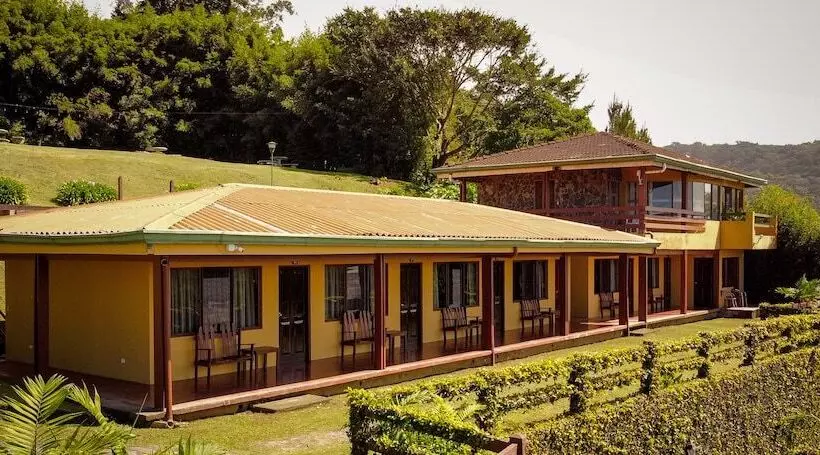 בית מלון כפרי Montana Monteverde