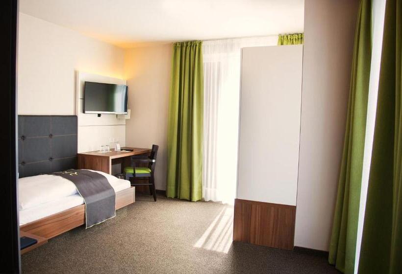 Riku Hotel Weißenhorn