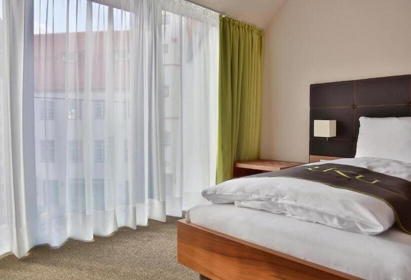 Riku Hotel Weißenhorn