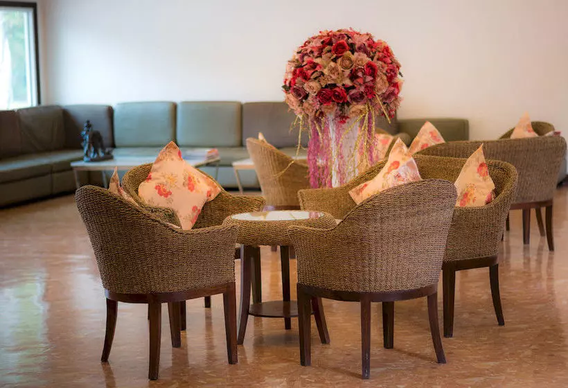 Hotelli Rinrada Resort