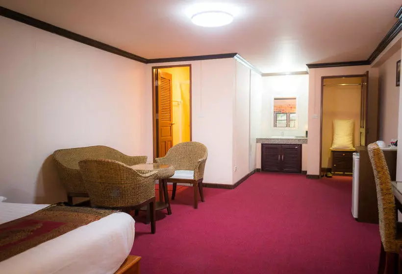 Hotelli Rinrada Resort