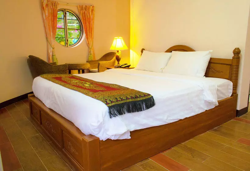 Hotelli Rinrada Resort