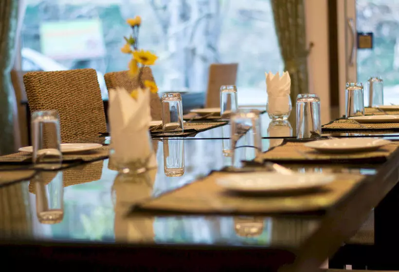 Hotelli Rinrada Resort