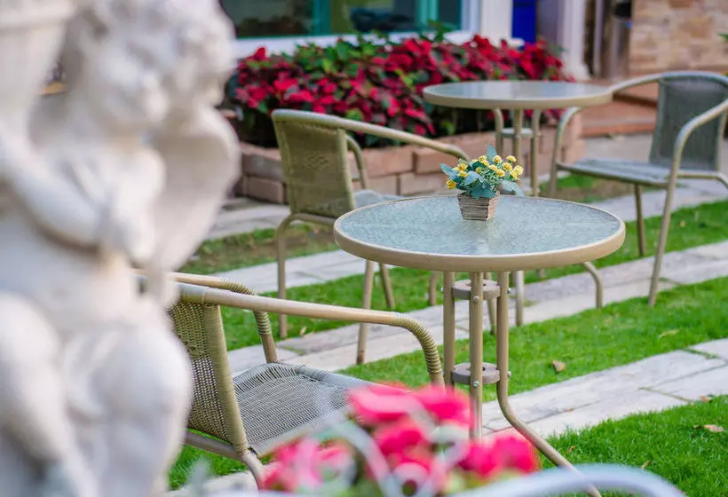 Hotelli Rinrada Resort