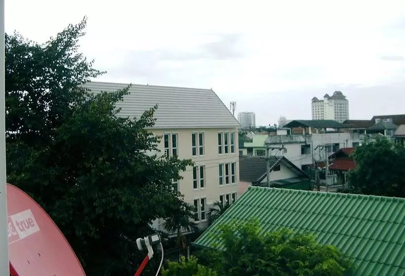 Отель The Britannia Chiang Mai