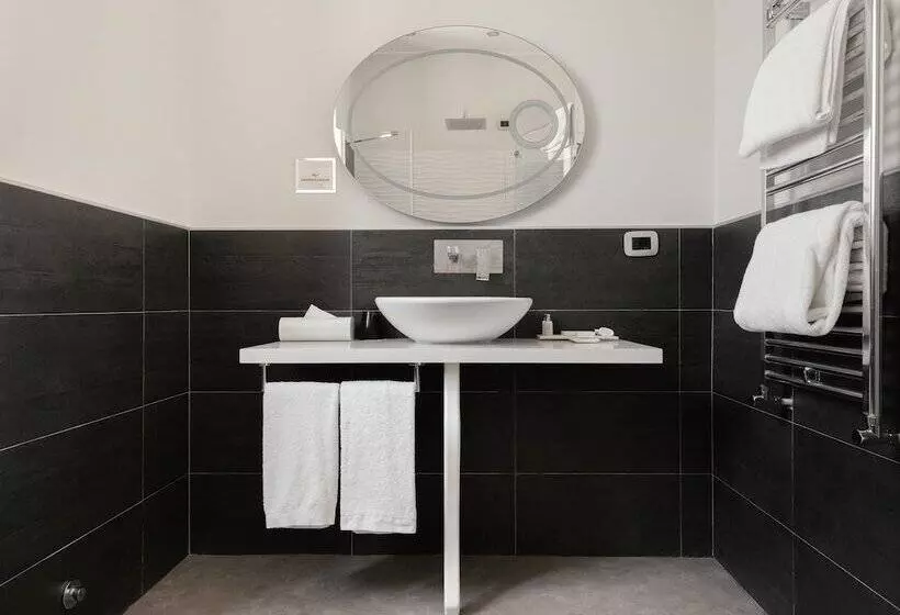 膳宿费 Montenapoleone Suites