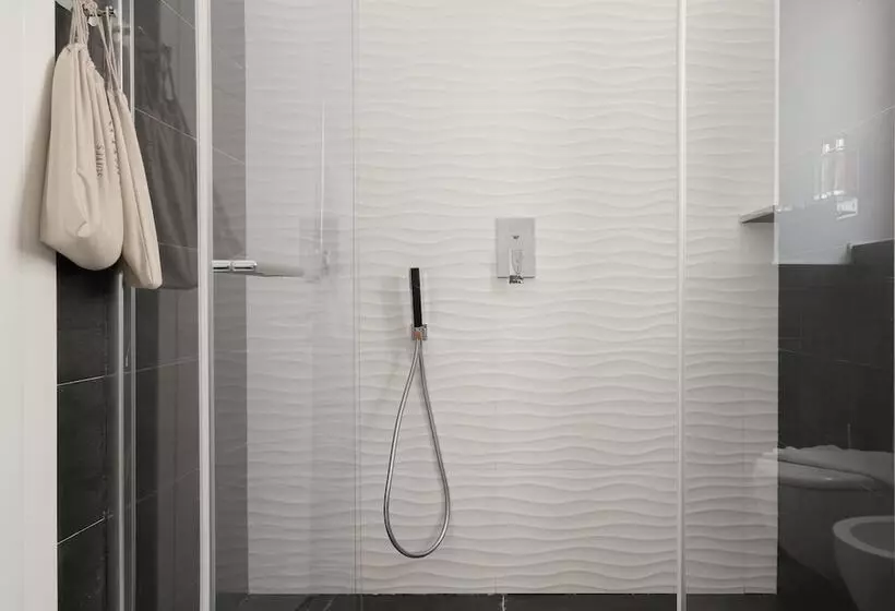 膳宿费 Montenapoleone Suites