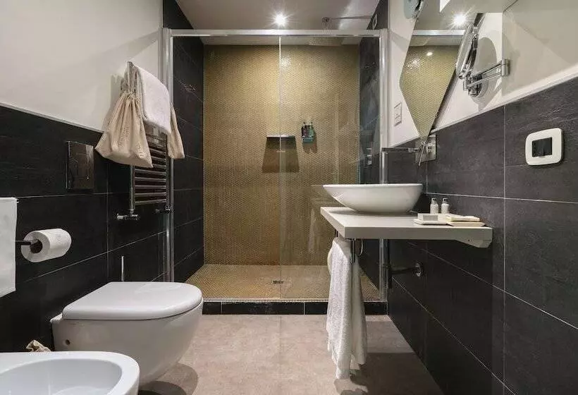 膳宿费 Montenapoleone Suites