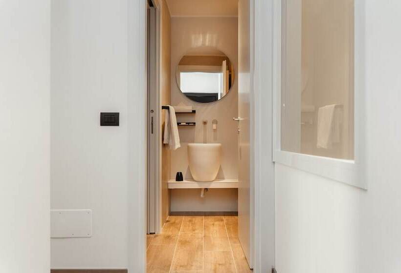 膳宿费 Montenapoleone Suites