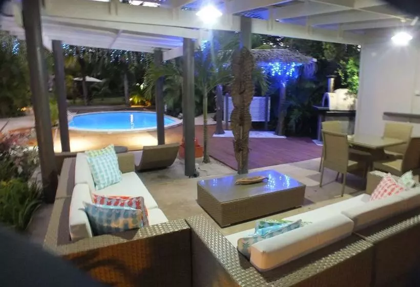 Rarotonga Daydreamer Escape