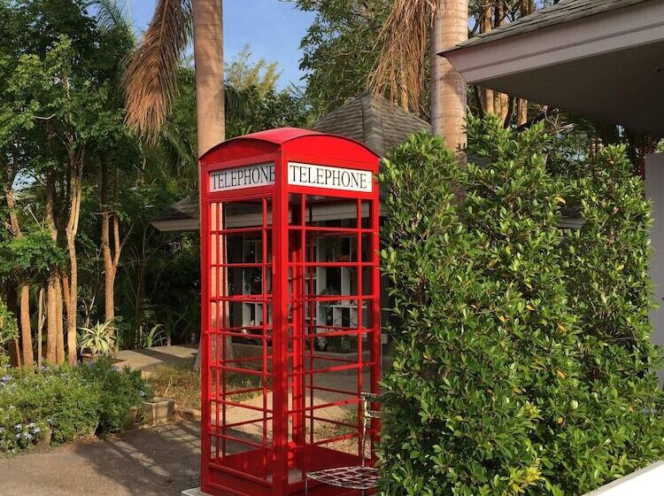 استراحتگاه A Little Villa