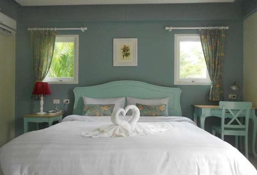 استراحتگاه A Little Villa