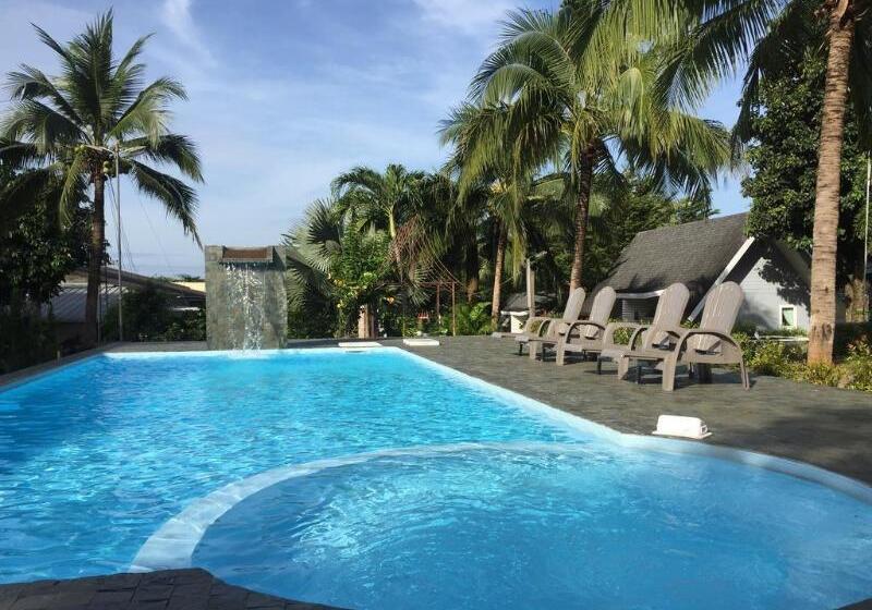 استراحتگاه A Little Villa