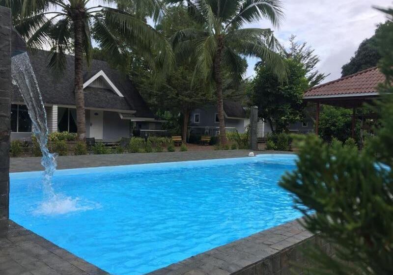 استراحتگاه A Little Villa