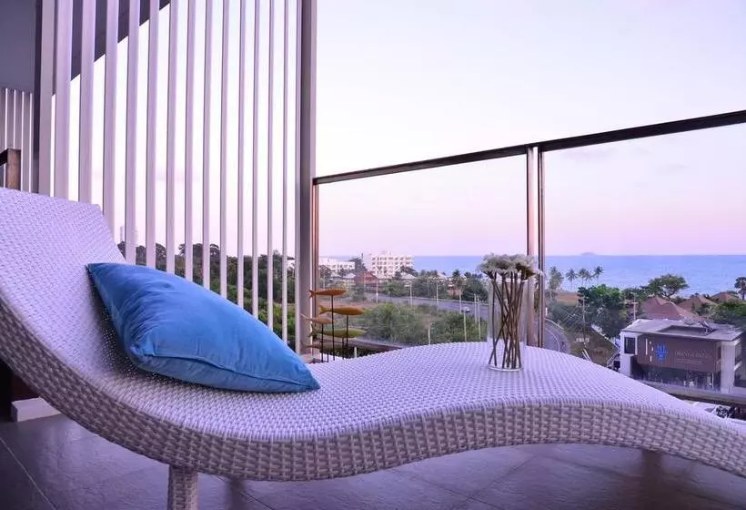 The Oriental Beach Resort