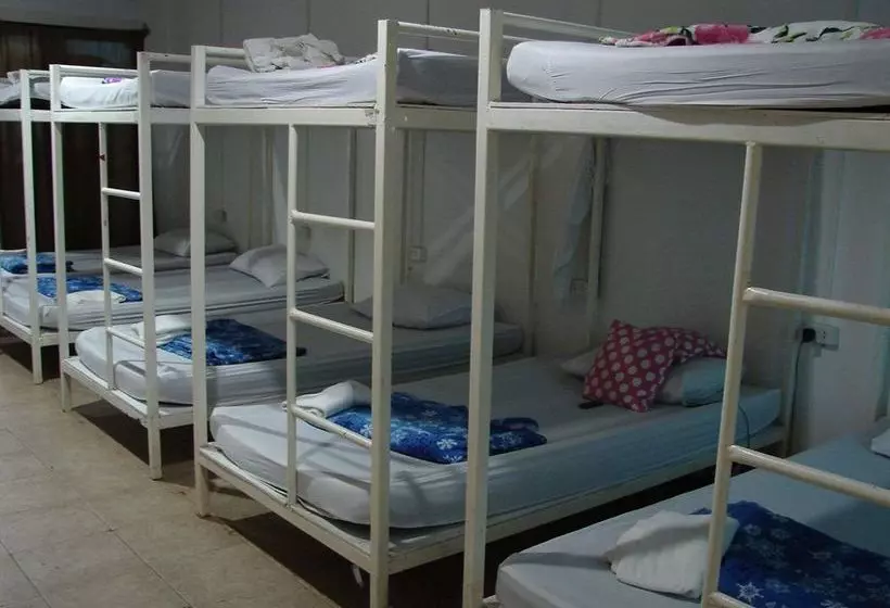 Lucky House Dorm Room Hostel