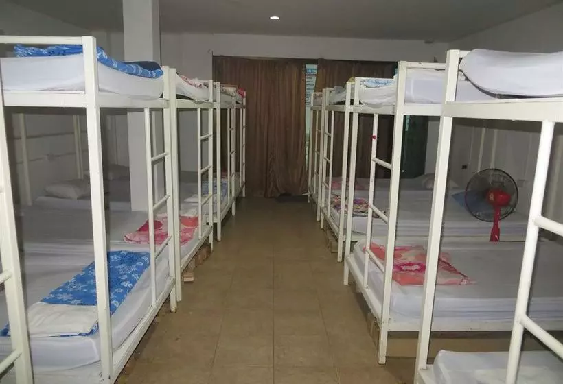 Lucky House Dorm Room Hostel