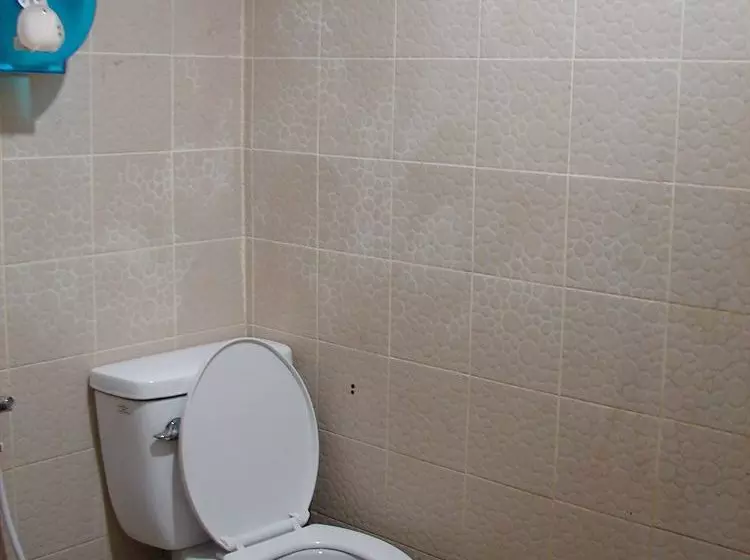 Lucky House Dorm Room Hostel