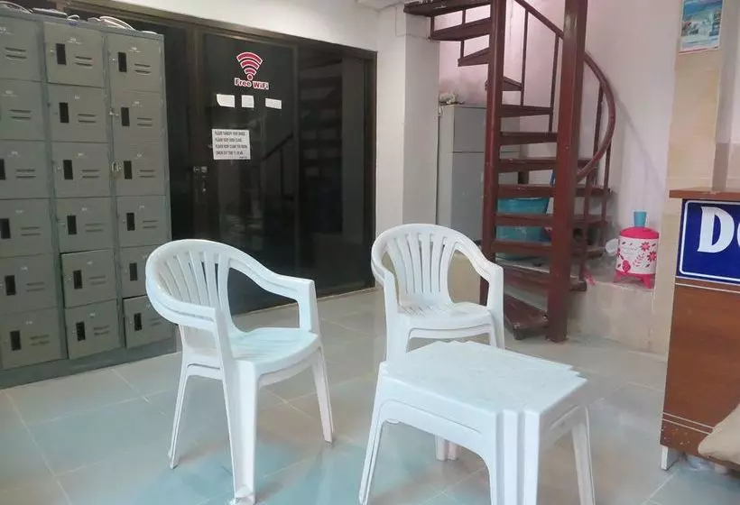 Lucky House Dorm Room Hostel