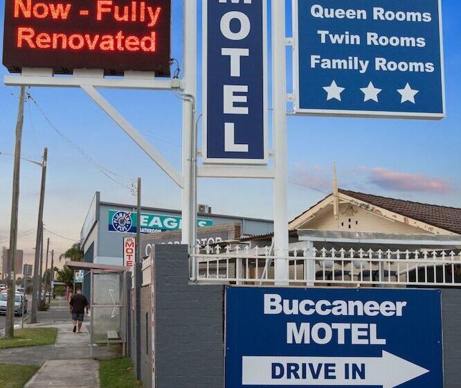 Buccaneer Motel