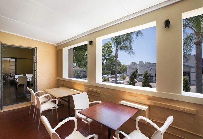 בית מלון כפרי Captain Stirling