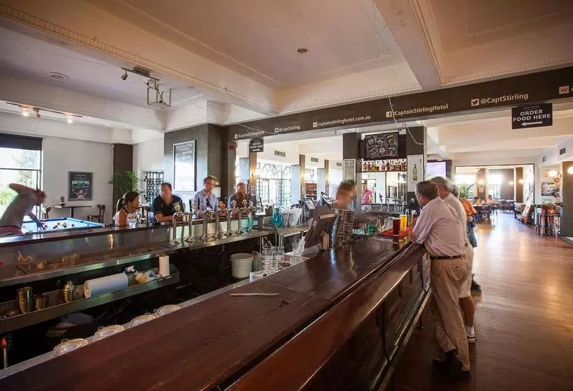 هتل Captain Stirling